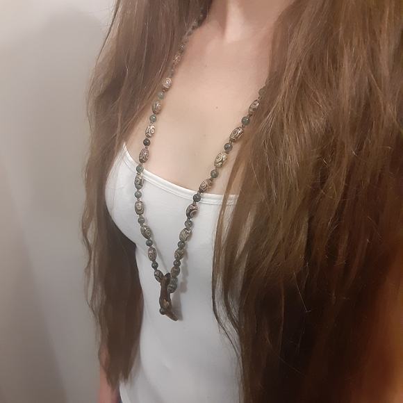 Dzi Agate/ Moss Agate/ Buffalo Tooth/ Jade- Knotted Taxidermy Necklace - Picture 9 of 9